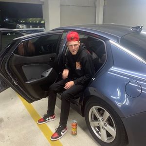 Meet your Posher, Brandon